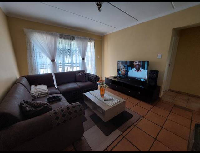 2 BEDROOM APARTMENT FOR SALE IN GREENHILLS EXT 3